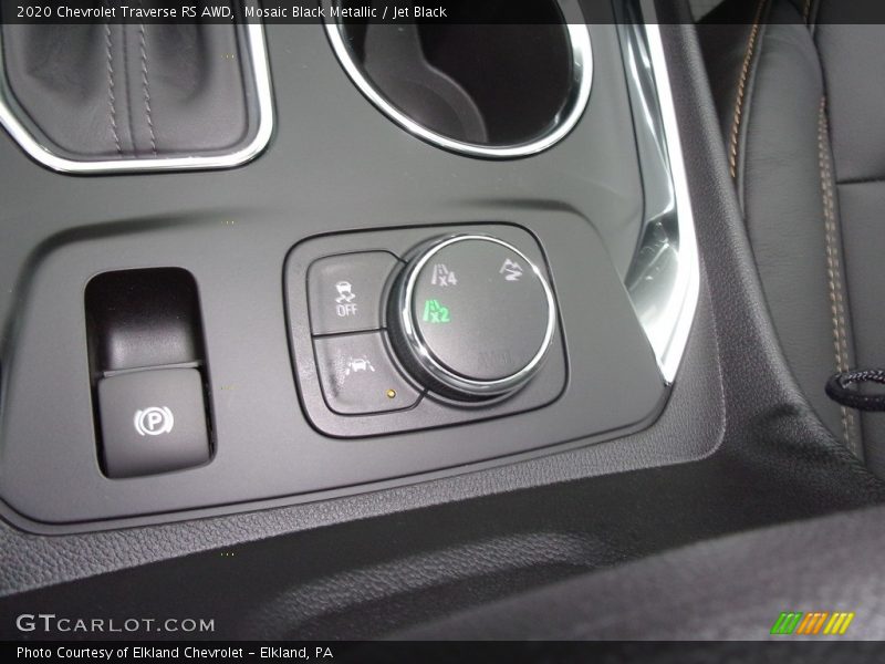 Mosaic Black Metallic / Jet Black 2020 Chevrolet Traverse RS AWD