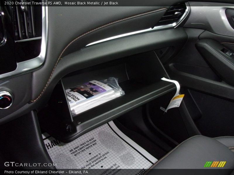 Mosaic Black Metallic / Jet Black 2020 Chevrolet Traverse RS AWD