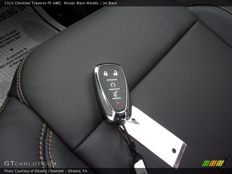 Mosaic Black Metallic / Jet Black 2020 Chevrolet Traverse RS AWD