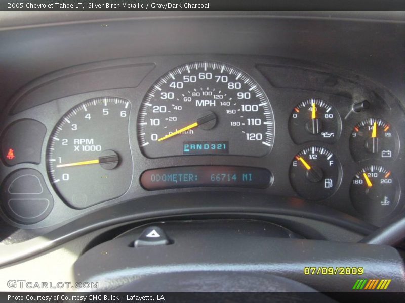 Silver Birch Metallic / Gray/Dark Charcoal 2005 Chevrolet Tahoe LT