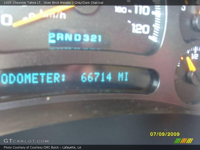 Silver Birch Metallic / Gray/Dark Charcoal 2005 Chevrolet Tahoe LT