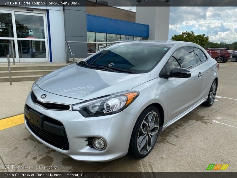 Front 3/4 View of 2016 Forte Koup SX