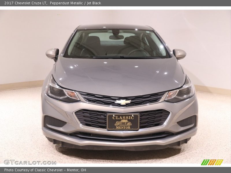 Pepperdust Metallic / Jet Black 2017 Chevrolet Cruze LT