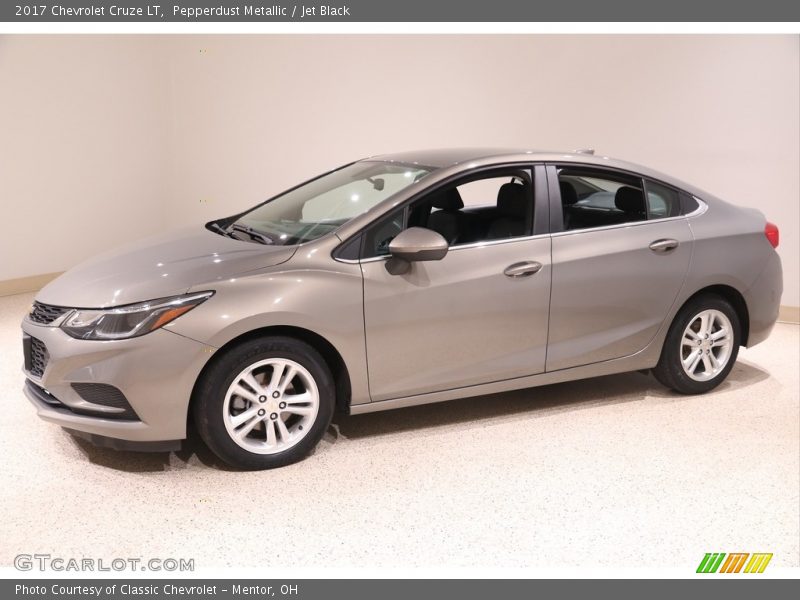 Pepperdust Metallic / Jet Black 2017 Chevrolet Cruze LT