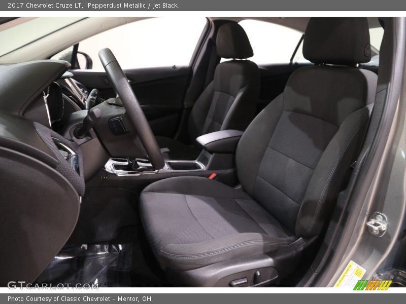 Pepperdust Metallic / Jet Black 2017 Chevrolet Cruze LT