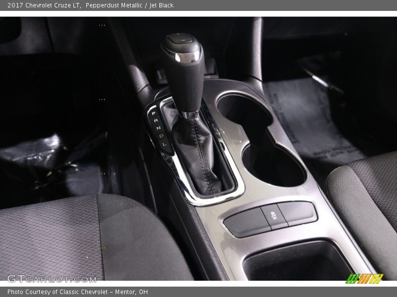 Pepperdust Metallic / Jet Black 2017 Chevrolet Cruze LT