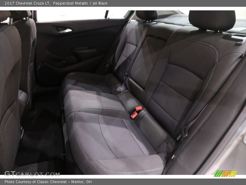 Pepperdust Metallic / Jet Black 2017 Chevrolet Cruze LT