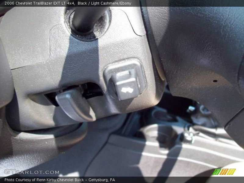 Black / Light Cashmere/Ebony 2006 Chevrolet TrailBlazer EXT LT 4x4