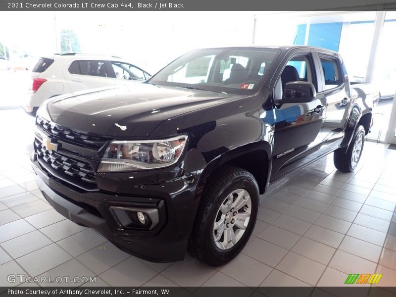 Front 3/4 View of 2021 Colorado LT Crew Cab 4x4