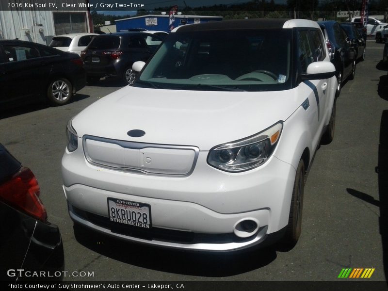 Front 3/4 View of 2016 Soul EV