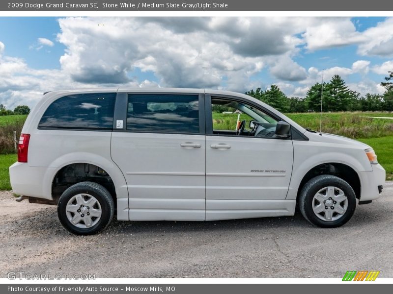 Stone White / Medium Slate Gray/Light Shale 2009 Dodge Grand Caravan SE