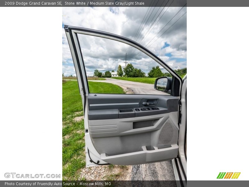 Stone White / Medium Slate Gray/Light Shale 2009 Dodge Grand Caravan SE