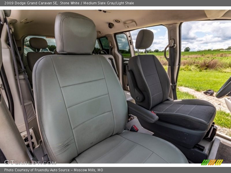Stone White / Medium Slate Gray/Light Shale 2009 Dodge Grand Caravan SE