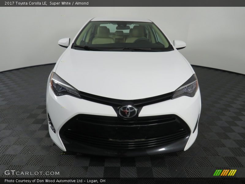 Super White / Almond 2017 Toyota Corolla LE