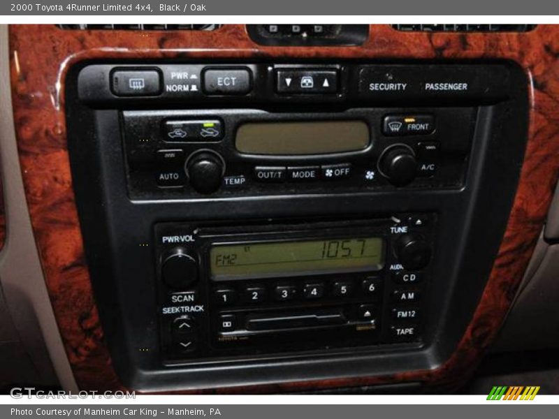 Black / Oak 2000 Toyota 4Runner Limited 4x4