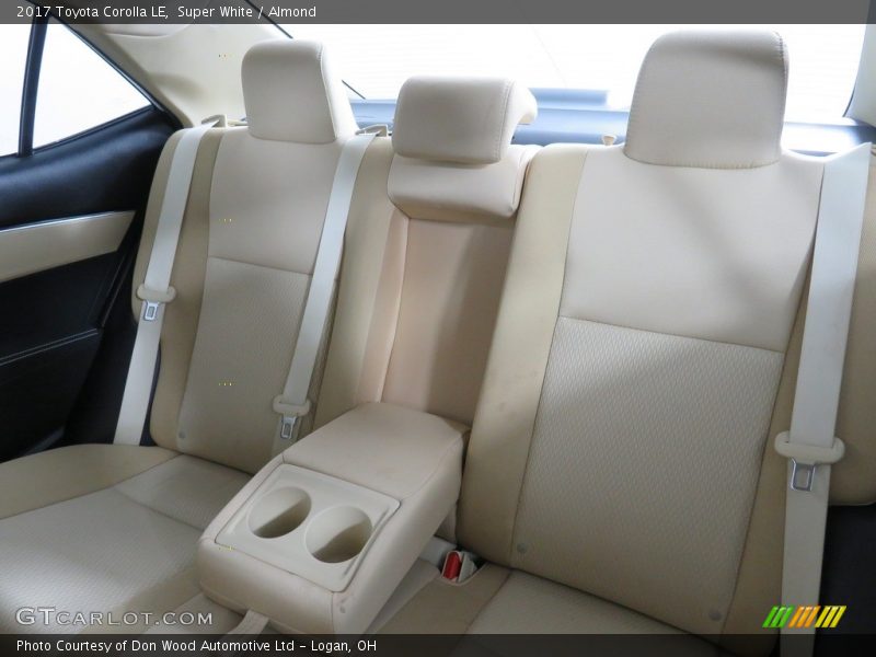 Super White / Almond 2017 Toyota Corolla LE