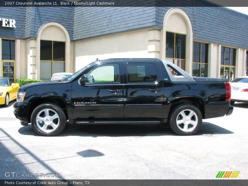 Black / Ebony/Light Cashmere 2007 Chevrolet Avalanche LS