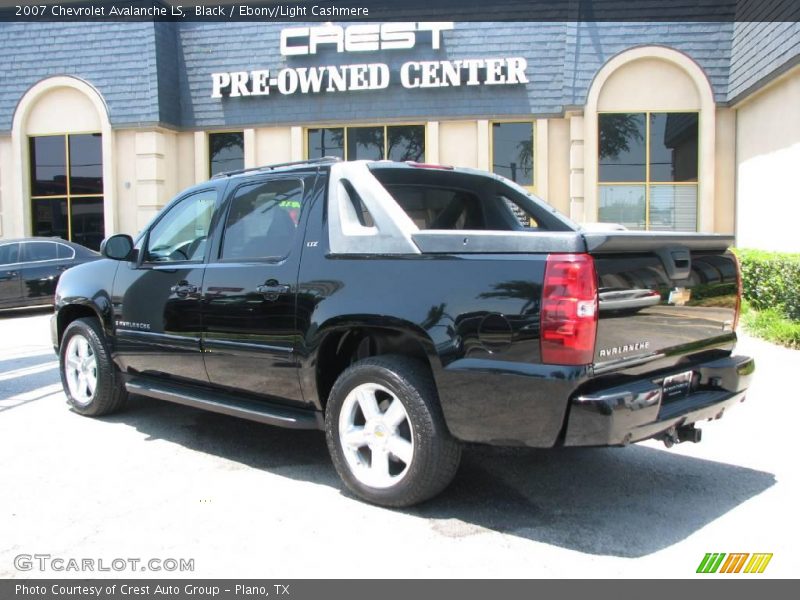 Black / Ebony/Light Cashmere 2007 Chevrolet Avalanche LS