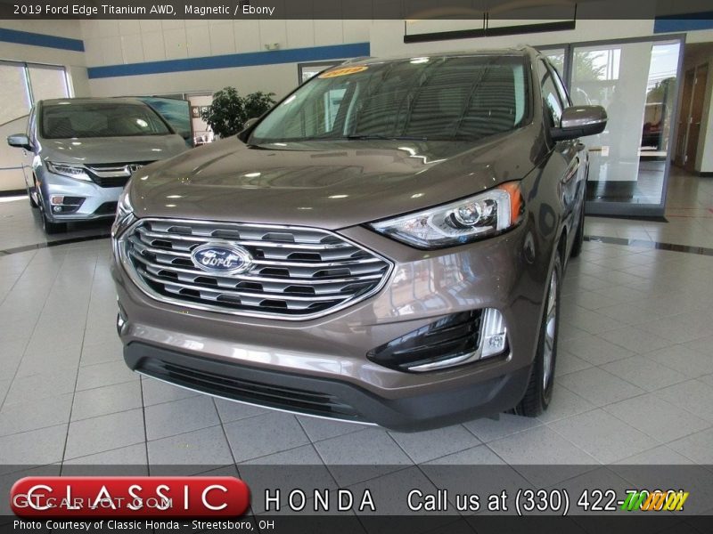Magnetic / Ebony 2019 Ford Edge Titanium AWD