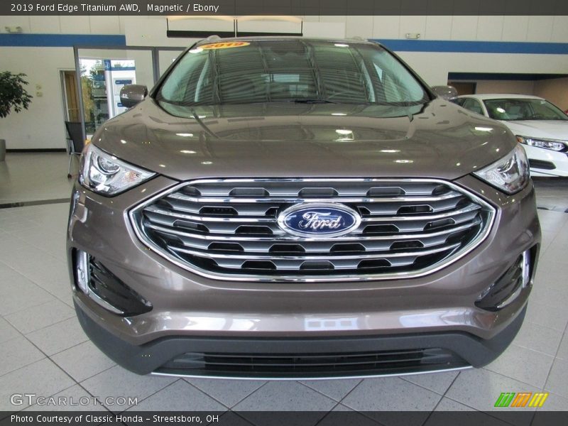 Magnetic / Ebony 2019 Ford Edge Titanium AWD