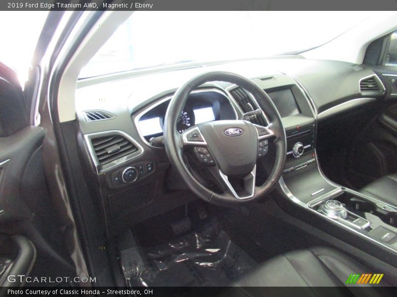 Magnetic / Ebony 2019 Ford Edge Titanium AWD