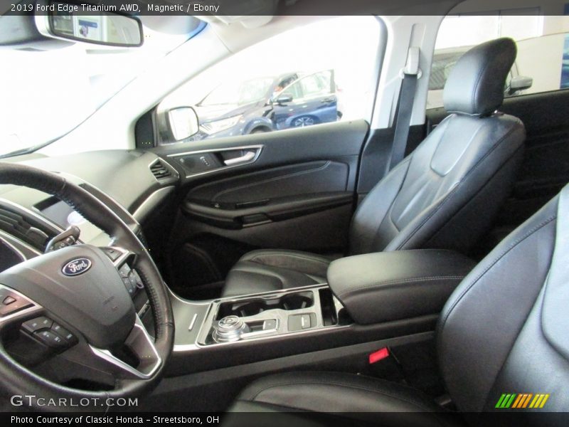 Magnetic / Ebony 2019 Ford Edge Titanium AWD