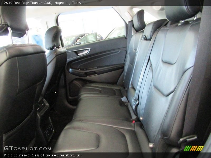 Magnetic / Ebony 2019 Ford Edge Titanium AWD