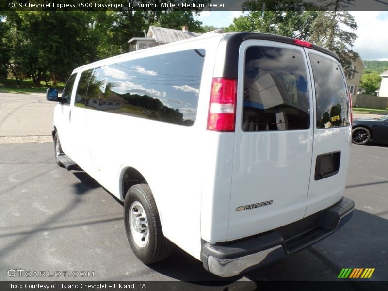 Summit White / Medium Pewter 2019 Chevrolet Express 3500 Passenger LT