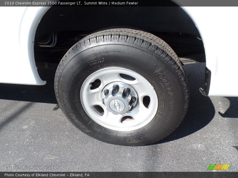 Summit White / Medium Pewter 2019 Chevrolet Express 3500 Passenger LT