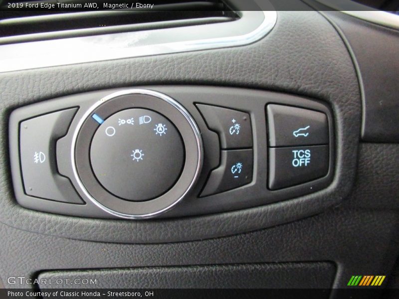 Magnetic / Ebony 2019 Ford Edge Titanium AWD