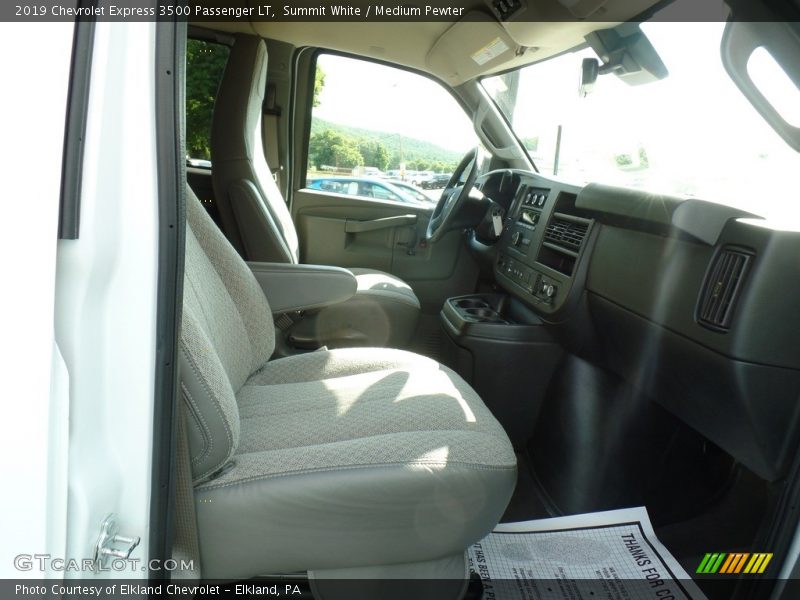 Summit White / Medium Pewter 2019 Chevrolet Express 3500 Passenger LT