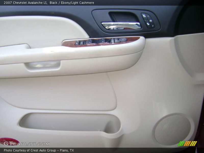Black / Ebony/Light Cashmere 2007 Chevrolet Avalanche LS