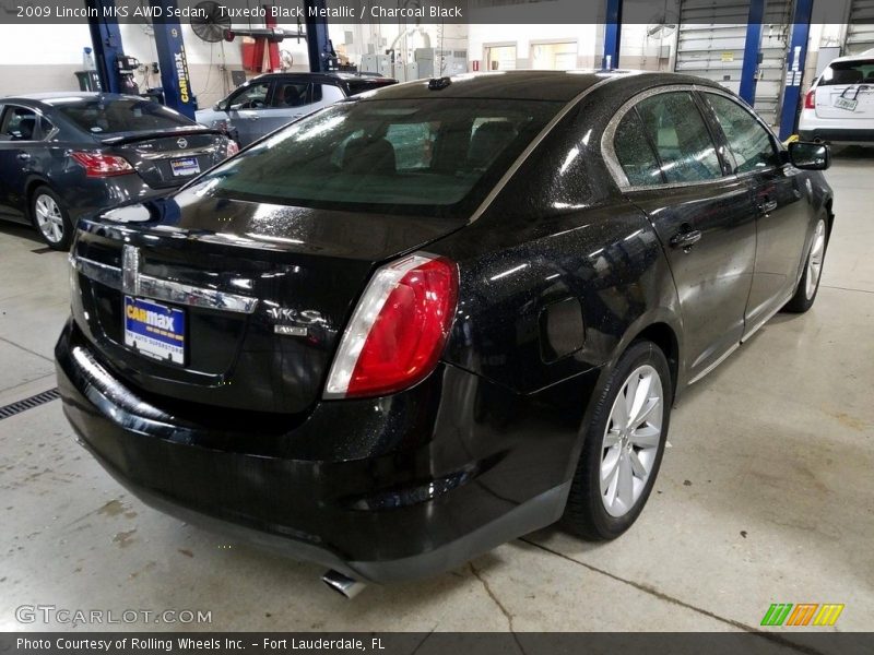 Tuxedo Black Metallic / Charcoal Black 2009 Lincoln MKS AWD Sedan