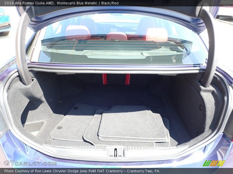 Montecarlo Blue Metallic / Black/Red 2019 Alfa Romeo Giulia AWD