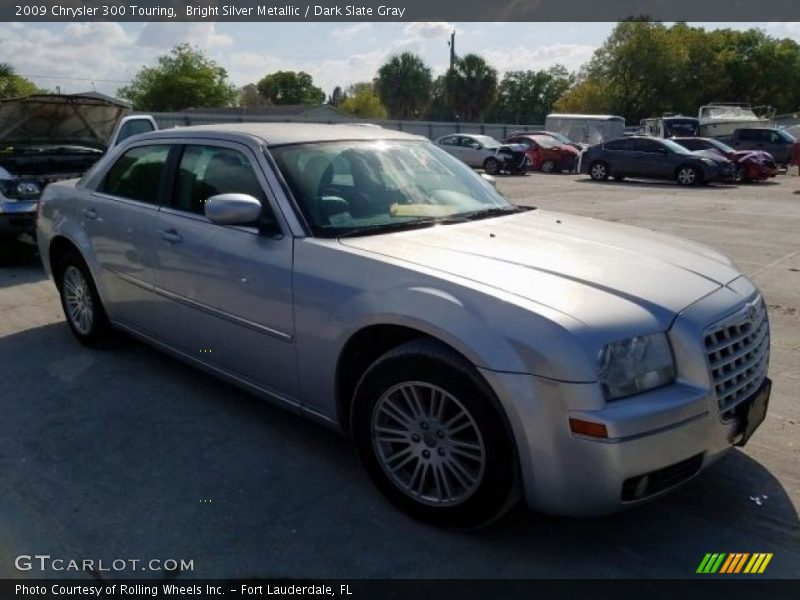 Bright Silver Metallic / Dark Slate Gray 2009 Chrysler 300 Touring