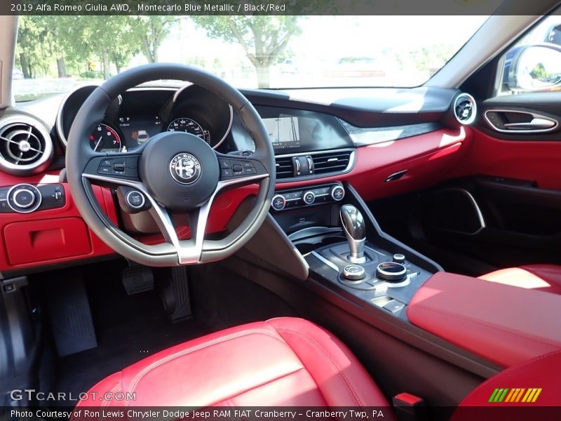 Montecarlo Blue Metallic / Black/Red 2019 Alfa Romeo Giulia AWD