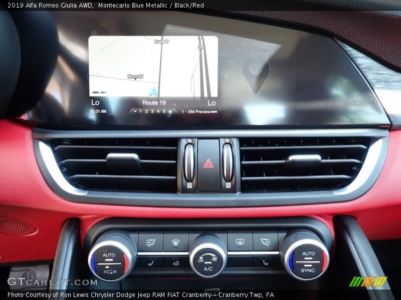Montecarlo Blue Metallic / Black/Red 2019 Alfa Romeo Giulia AWD