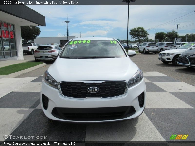 Snow White Pearl / Stone Beige 2019 Kia Sorento LX