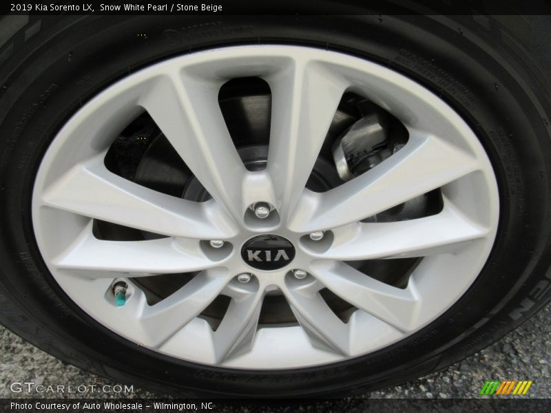 Snow White Pearl / Stone Beige 2019 Kia Sorento LX