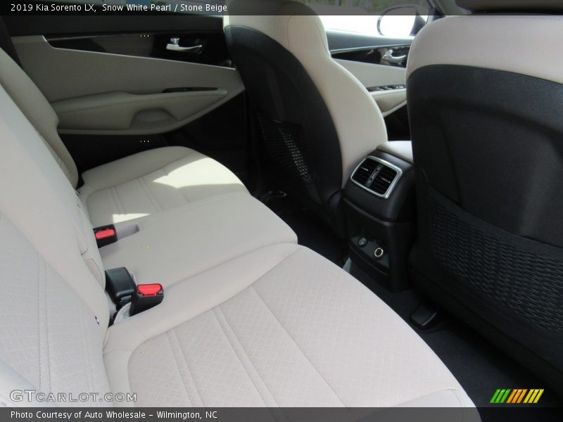 Snow White Pearl / Stone Beige 2019 Kia Sorento LX