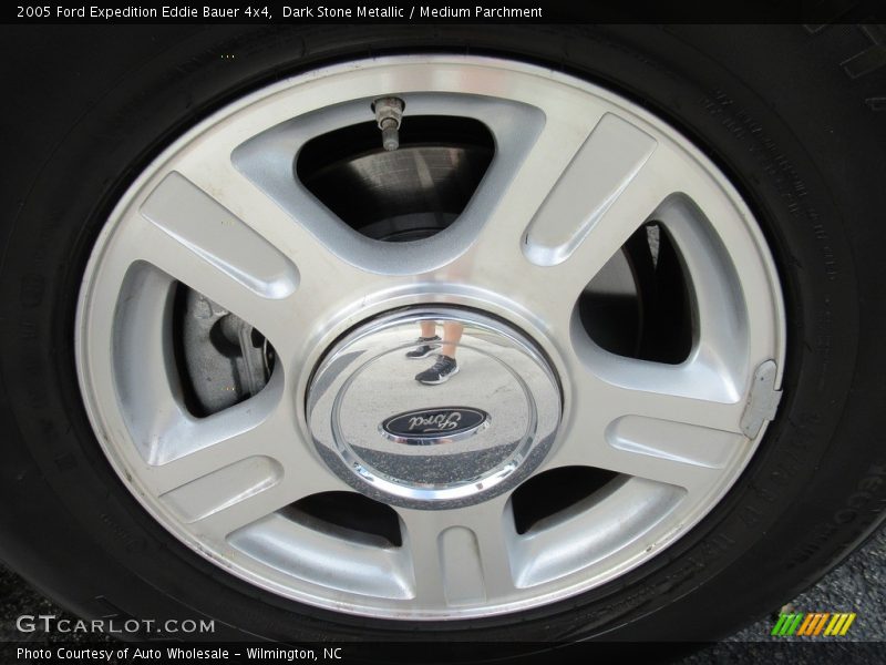 Dark Stone Metallic / Medium Parchment 2005 Ford Expedition Eddie Bauer 4x4
