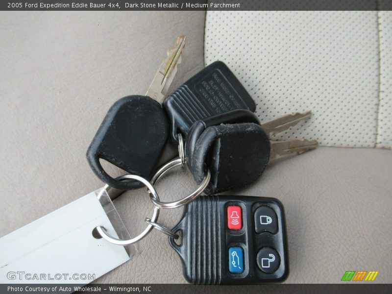 Dark Stone Metallic / Medium Parchment 2005 Ford Expedition Eddie Bauer 4x4