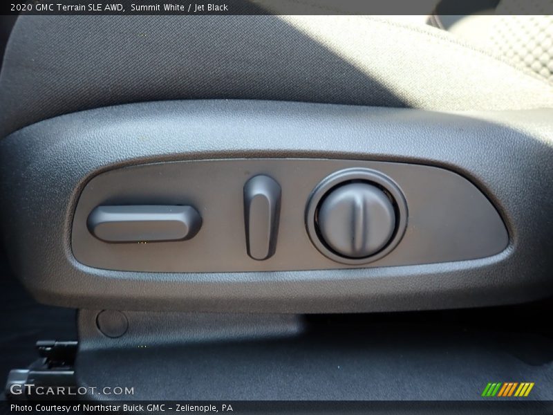 Summit White / Jet Black 2020 GMC Terrain SLE AWD