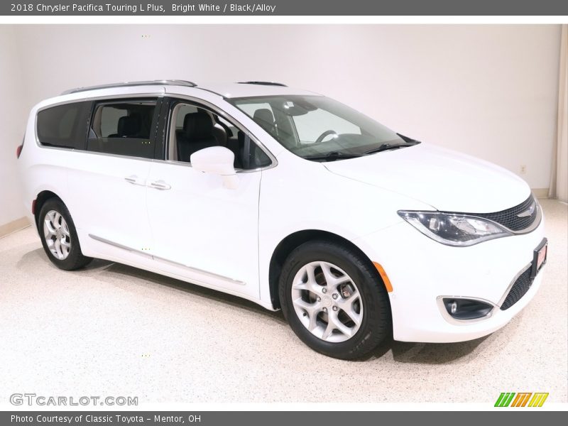 Bright White / Black/Alloy 2018 Chrysler Pacifica Touring L Plus