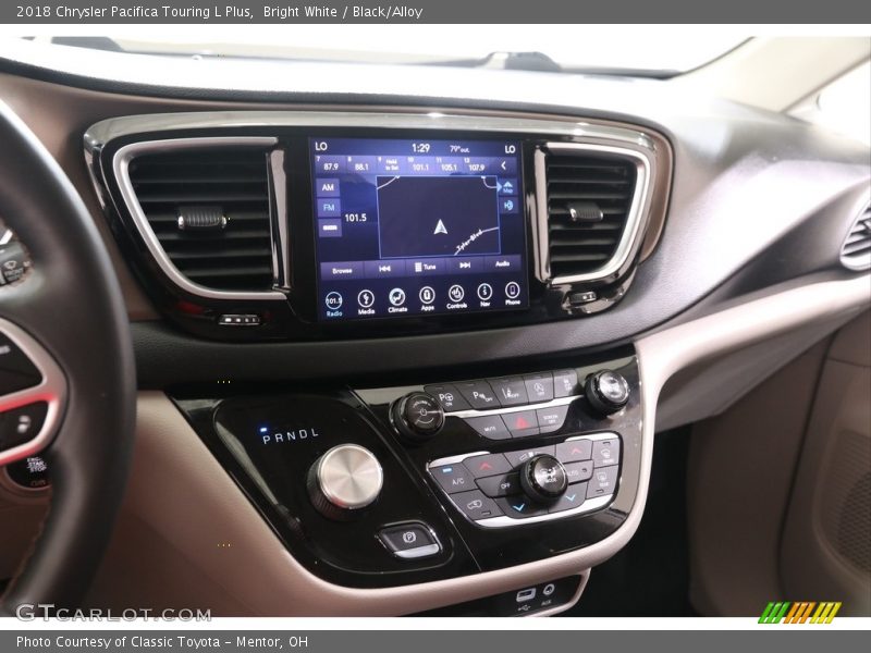 Bright White / Black/Alloy 2018 Chrysler Pacifica Touring L Plus