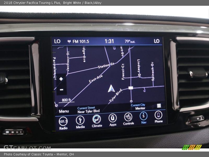 Bright White / Black/Alloy 2018 Chrysler Pacifica Touring L Plus