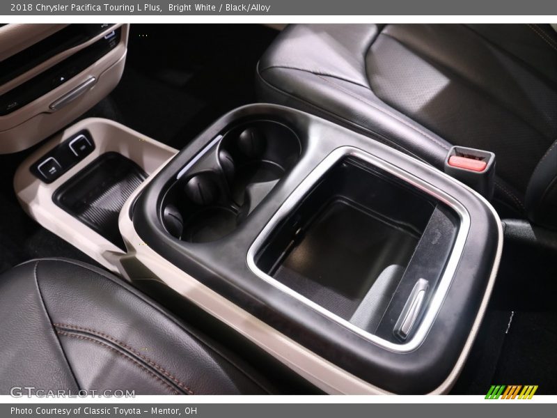 Bright White / Black/Alloy 2018 Chrysler Pacifica Touring L Plus