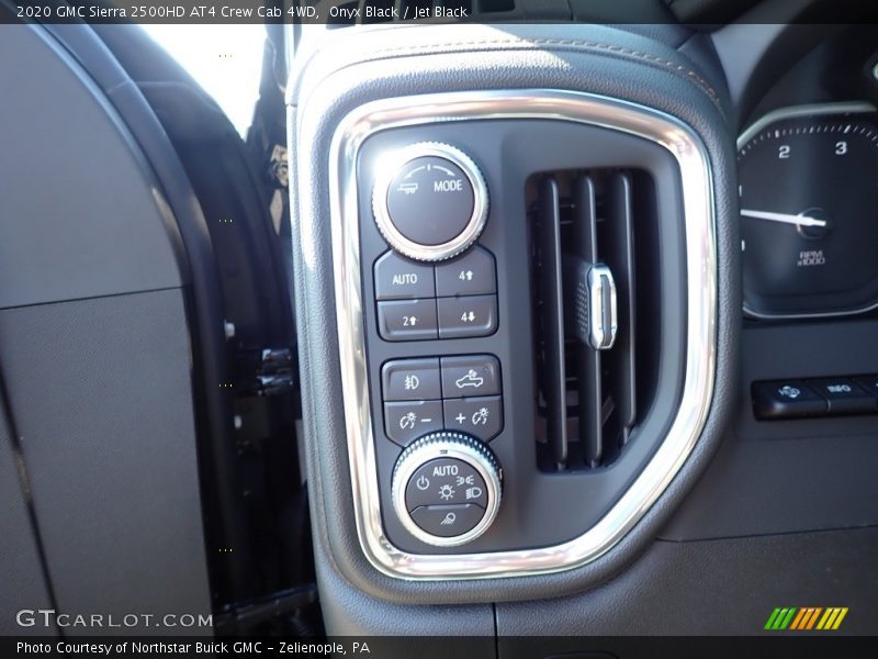 Onyx Black / Jet Black 2020 GMC Sierra 2500HD AT4 Crew Cab 4WD