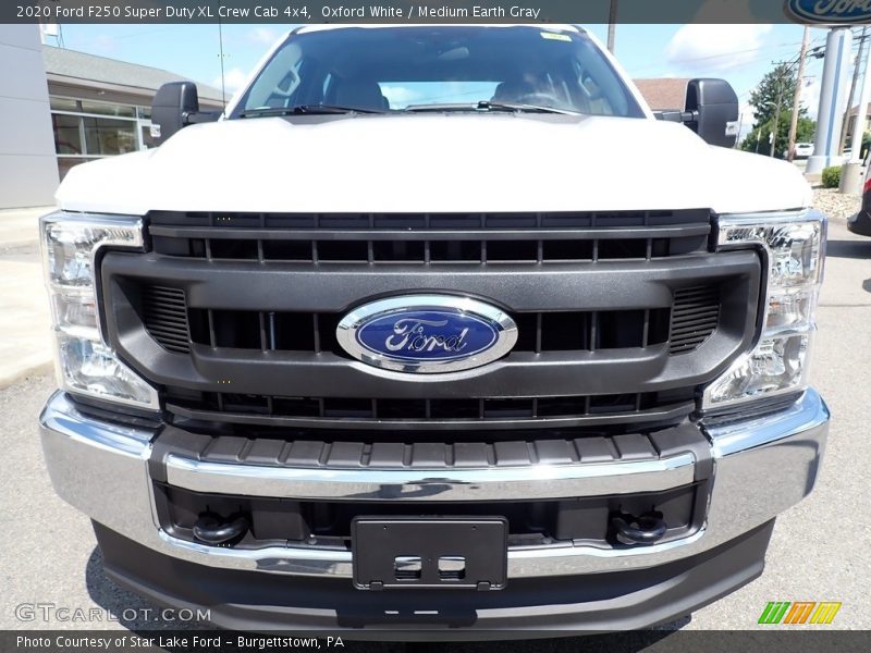 Oxford White / Medium Earth Gray 2020 Ford F250 Super Duty XL Crew Cab 4x4