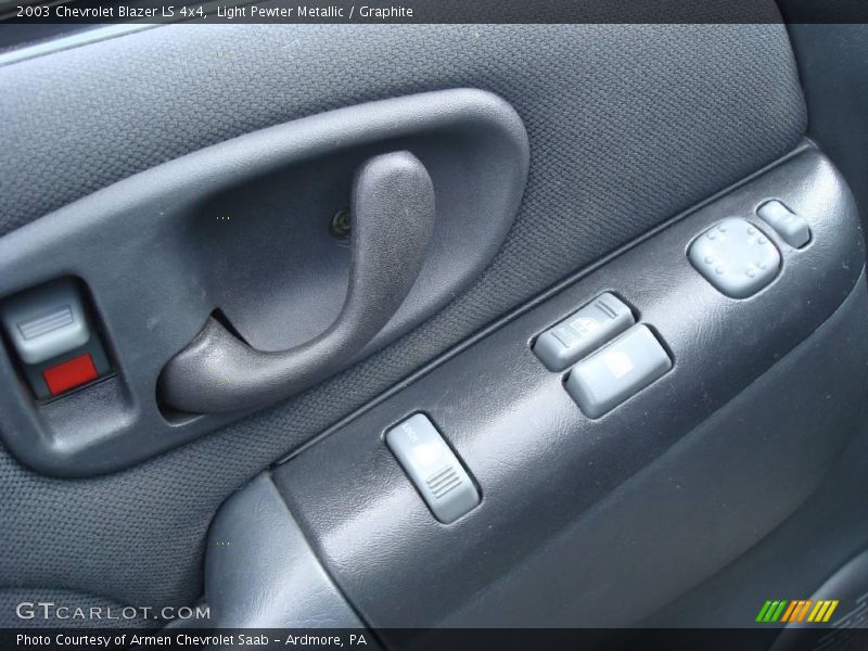 Light Pewter Metallic / Graphite 2003 Chevrolet Blazer LS 4x4